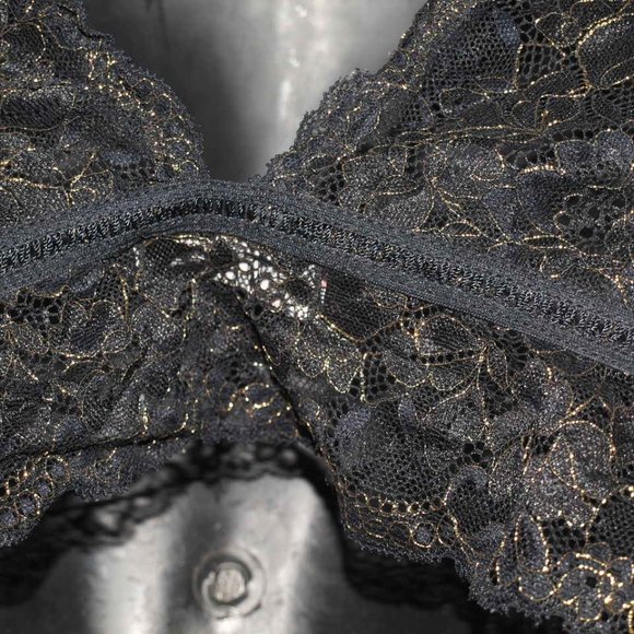 Black/Gold HALTER TOP SIZE L BY ALTARD STATE INTIMATES USED ONCE - Picture 4 of 4